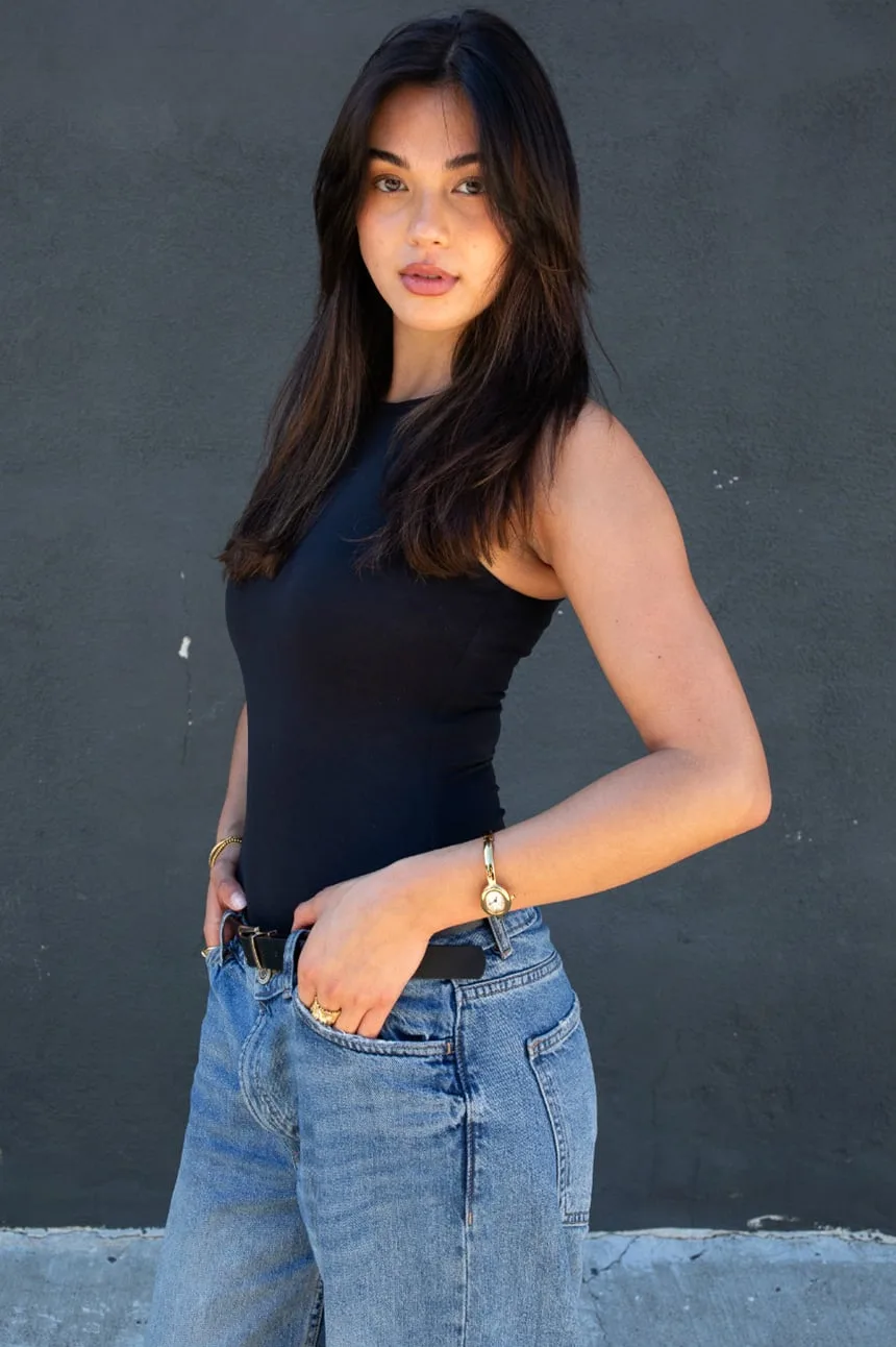 Chonzie Bhota photo 1 — American, Brown