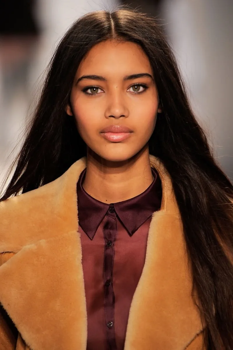 Chrishell Stubbs photo 2 — Brown, Green
