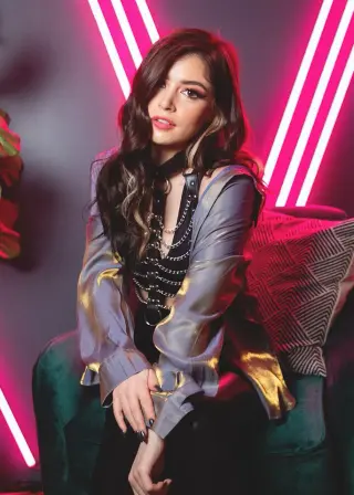 Chrissy Costanza photo 3 — Athletic, Brown