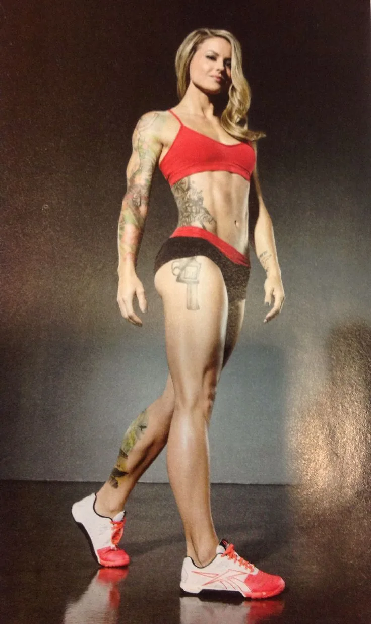 Christmas Abbott photo 3 — Athletic, Brown