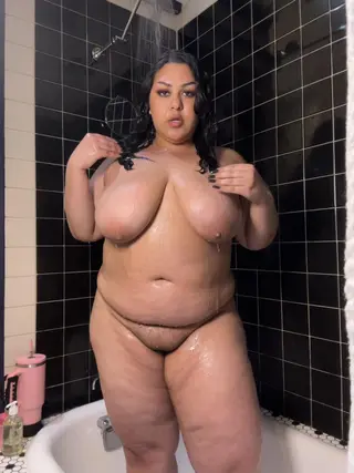 Chubby Vee photo 15 — BBW, Brown