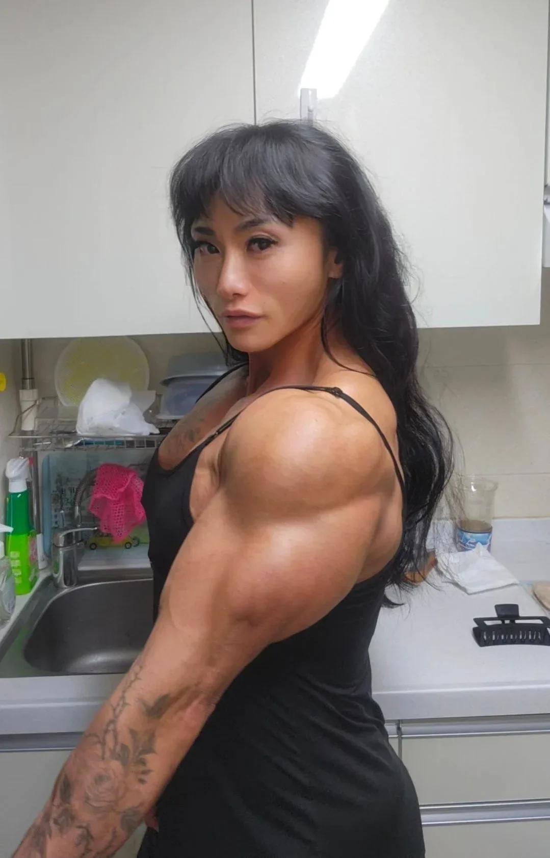 Chunri Kim photo 11 — Asian, Bodybuilder, Business Woman, Fitness Trainer
