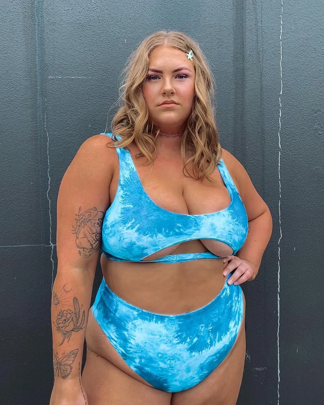 Chynna Clair photo 9 — Chubby, Blue