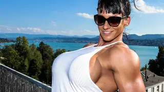 Cindy Landolt photo 23 — Caucasian, Adult Model, Business Woman, Fitness Model, Fitness Trainer, YouTuber