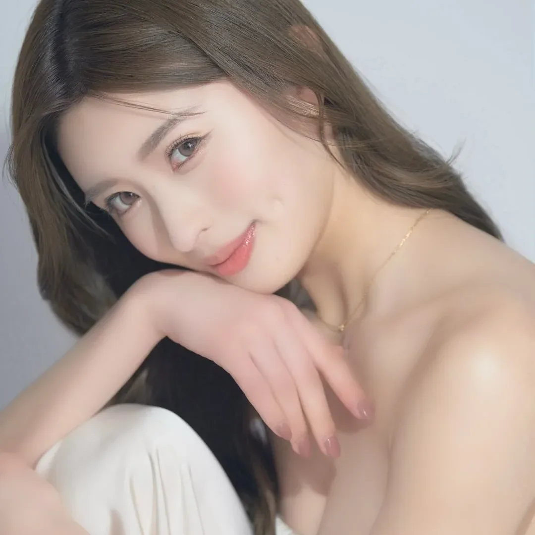 Cjd Miyabi photo 8 — Brown, Slim
