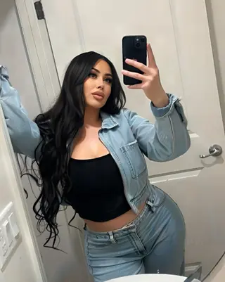 Clarissa Bustamante photo 11 — Latin, Model