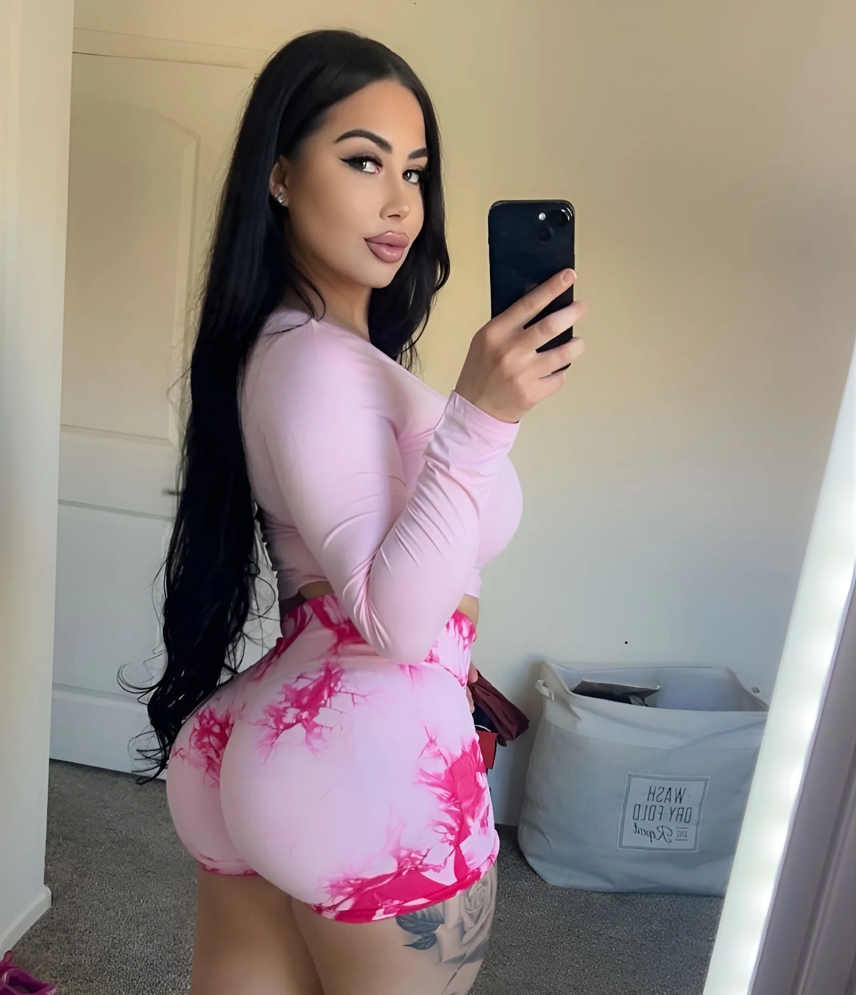 Clarissa Bustamante photo 7 — American, Black