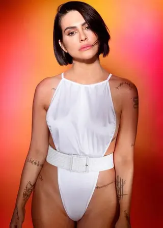Cleo Pires photo 14 — Black, Slim