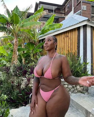 Coco DeThick photo 9 — Chubby, Brown