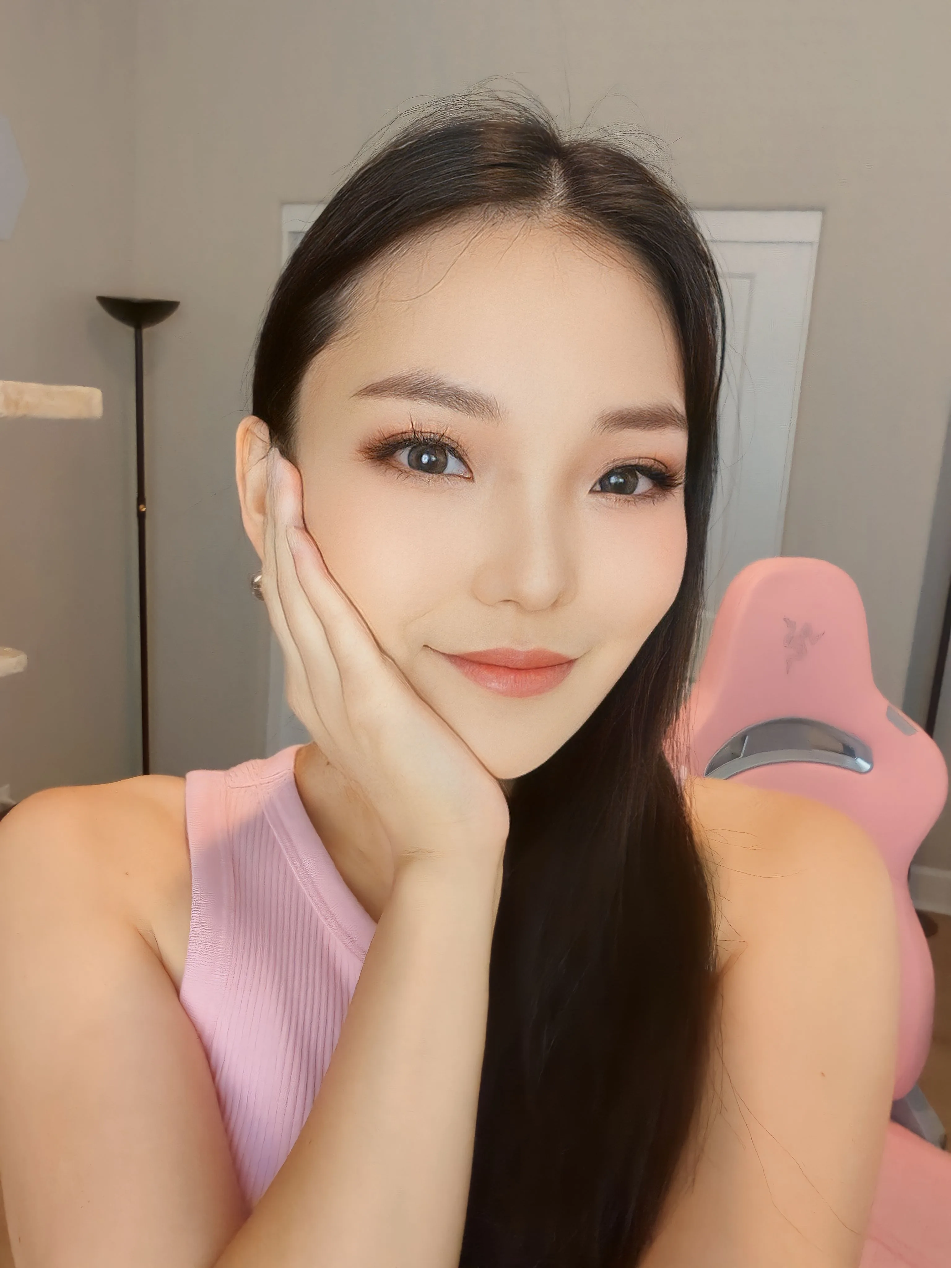 Codemiko photo 13 — American),  (South Korean, Black