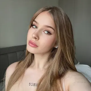 Comatozze photo 12 — Adult Model, Influencer, Porn Star, TikTok Star, YouTuber, Russian