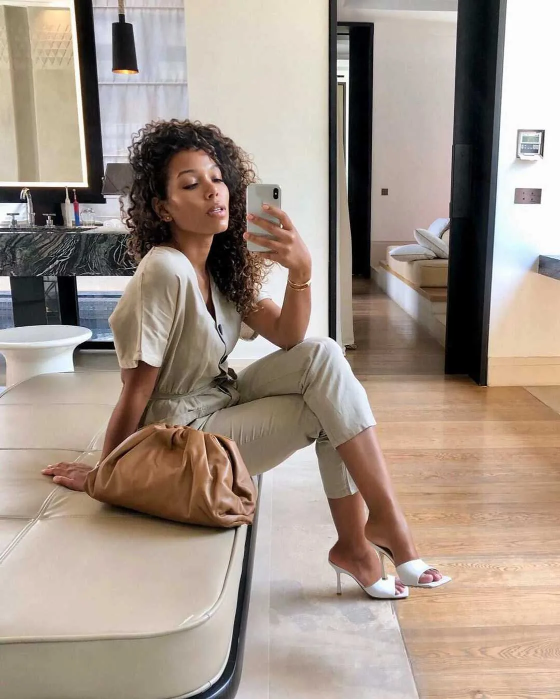 Cora Gauthier photo 1 — French, Black