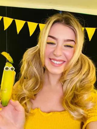 Creative Calm ASMR photo 8 — Blonde, Average