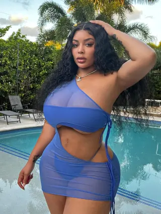 Creole Barbie photo 17 — Mixed-race (primarily Black), Camgirl, Digital Creator, Influencer, Plus Size Model