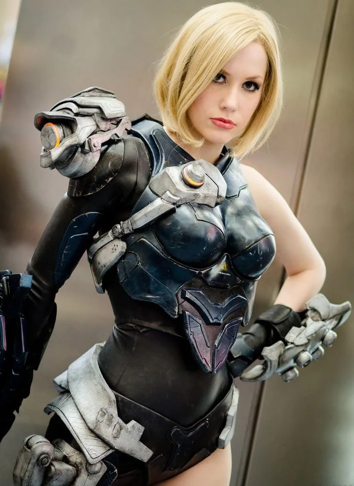 Crystal Graziano photo 17 — Caucasian, Adult Model, Cosplayer, Glamour Model