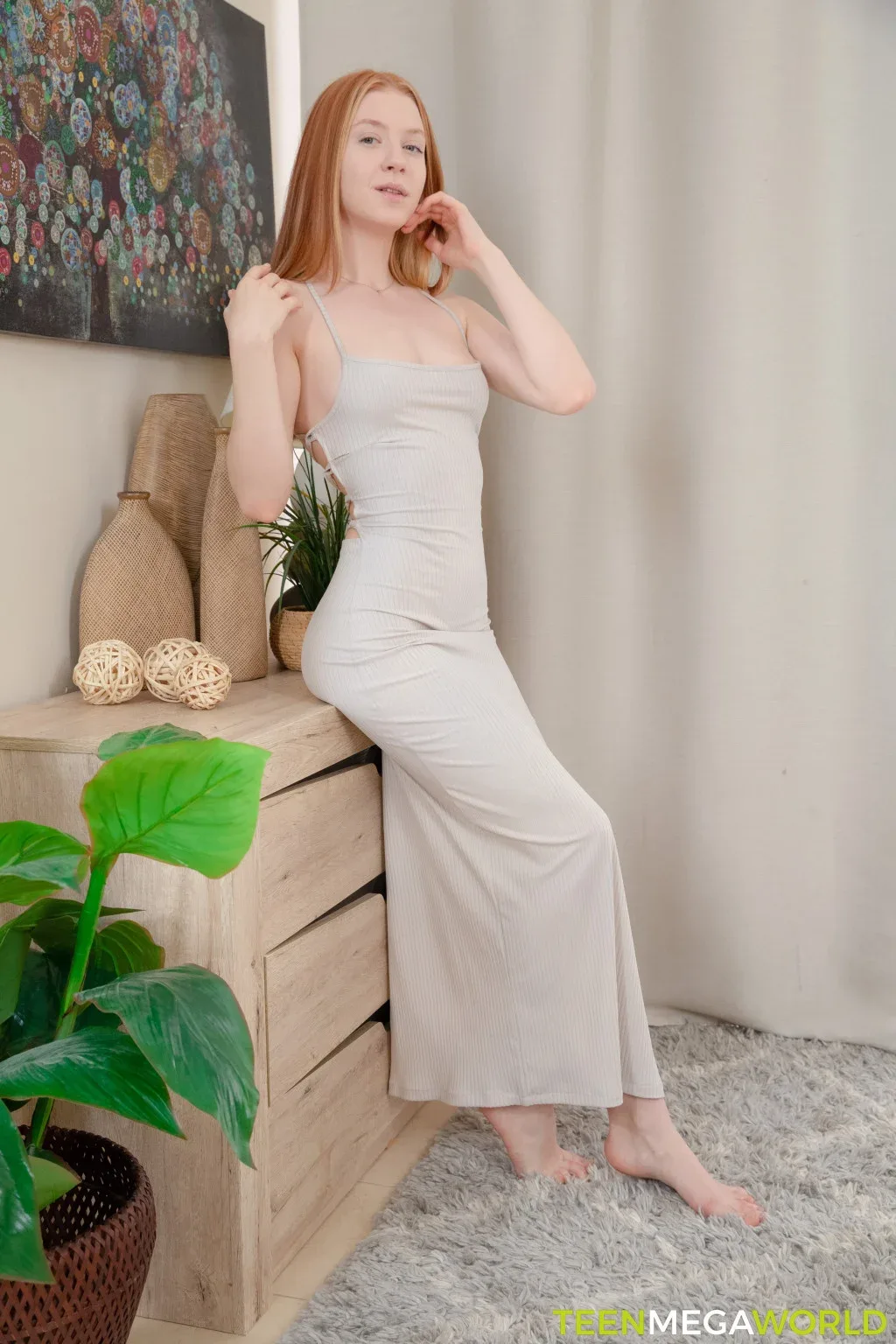 Crystal White (Russian) photo 2 — Red, Slim