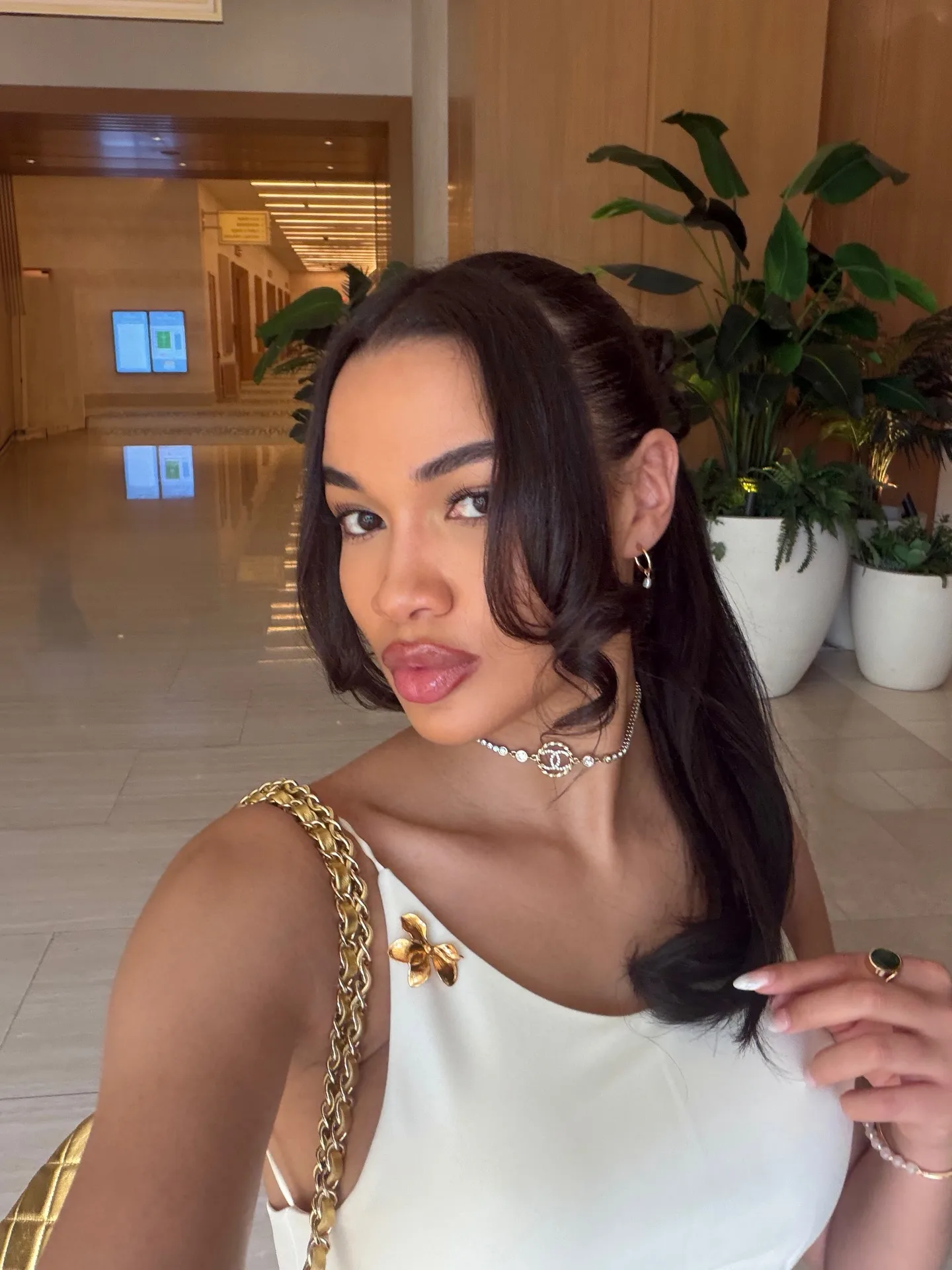 Cydney Christine photo 18 — Slim, Brown