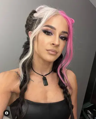 Dakota Kai photo 35 — Mixed-race (primarily Caucasian), Gamer, Influencer, Sportswoman: Wrestler, TikTok Star