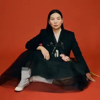 Dami Im photo 6 — Australian),  (South Korean, Black