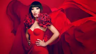 Dami Im photo 7 — Black, Slim