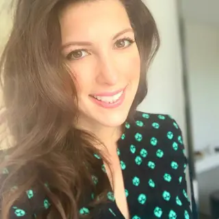 Damla Hekimoglu photo 5 — Journalist, German