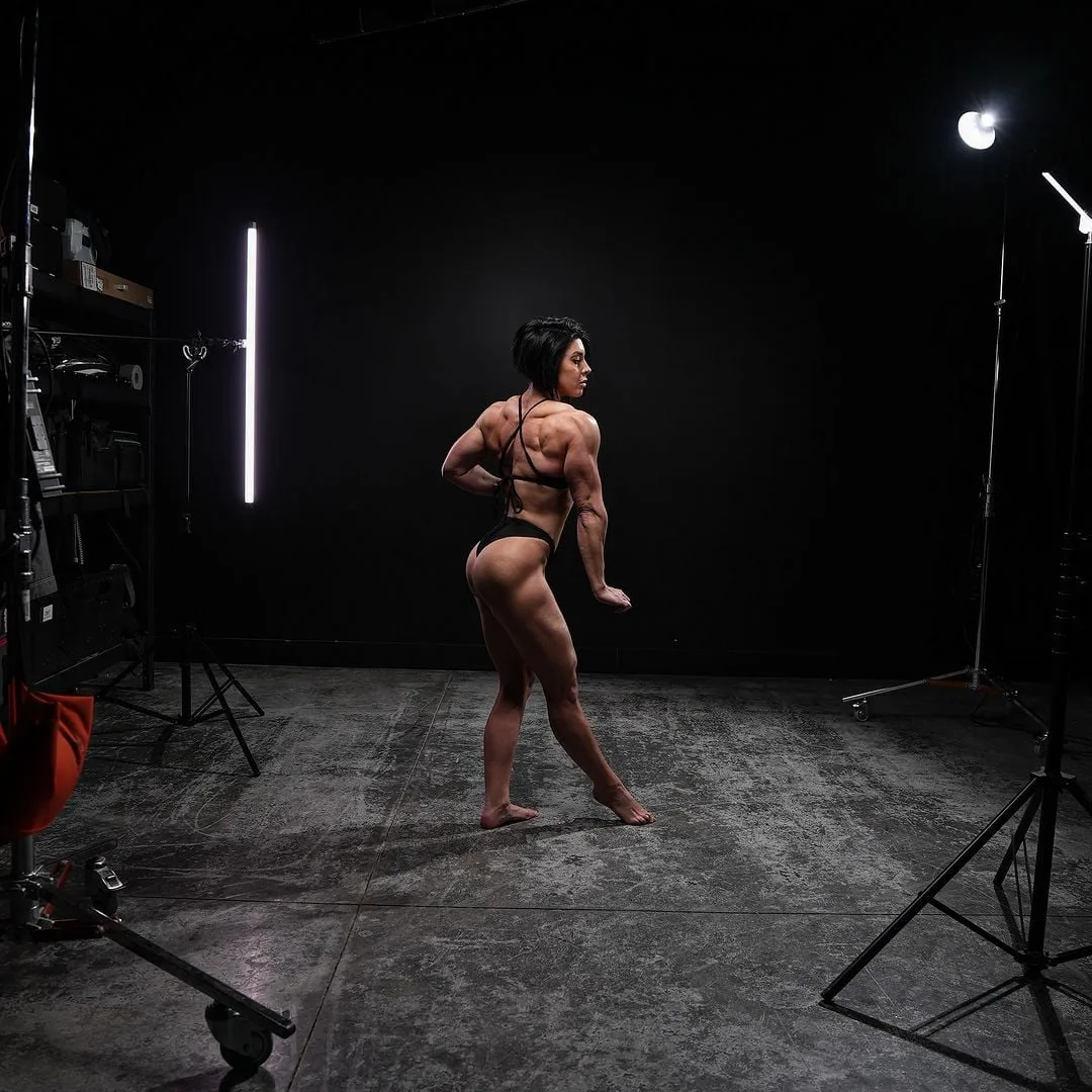 Dana Linn Bailey photo 5 — Caucasian, Bodybuilder (former), Business Woman, Fitness Model (former), Fitness Trainer, Influencer, TikTok Star, YouTuber