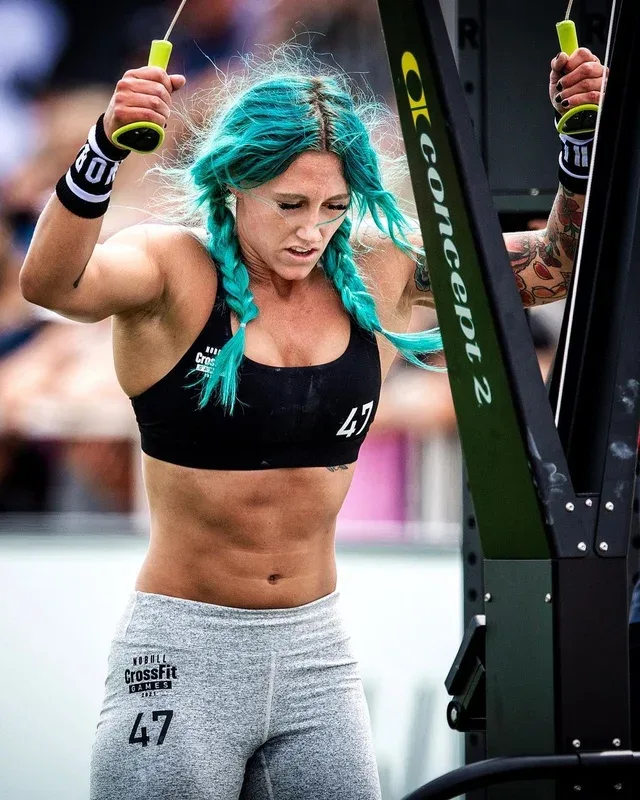 Danielle Brandon photo 17 — Caucasian, Sportswoman: CrossFit athlete, Sportswoman: Weightlifter