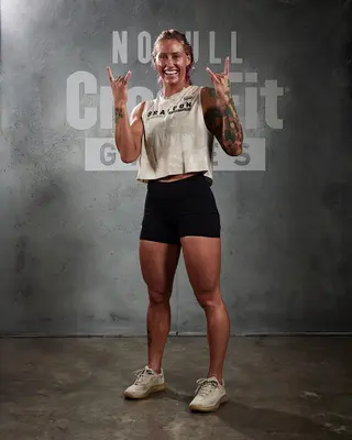 Danielle Brandon photo 2 — Blonde, Athletic
