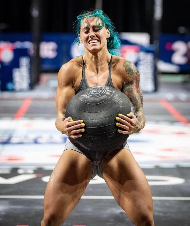 Danielle Brandon photo 6 — Sportswoman: CrossFit athlete, Sportswoman: Weightlifter, American