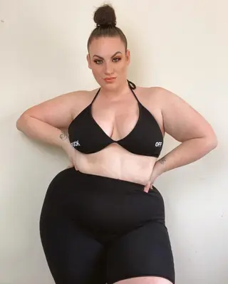 Danielle Lucy photo 14 — Brown, Chubby