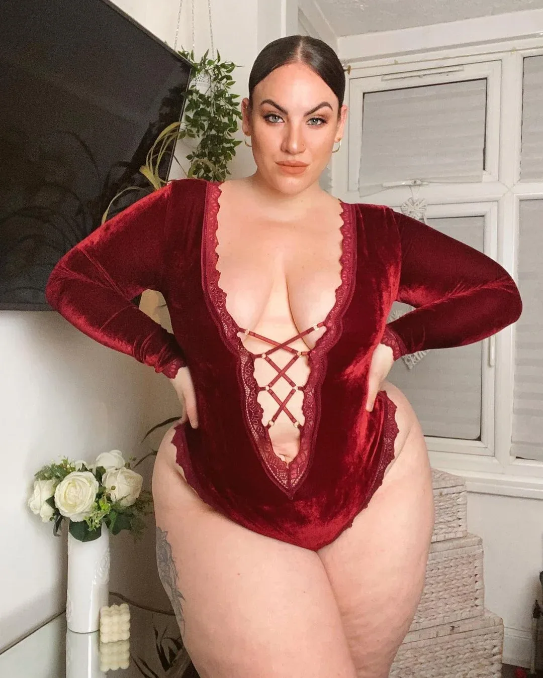 Danielle Lucy photo 3 — Chubby, Green