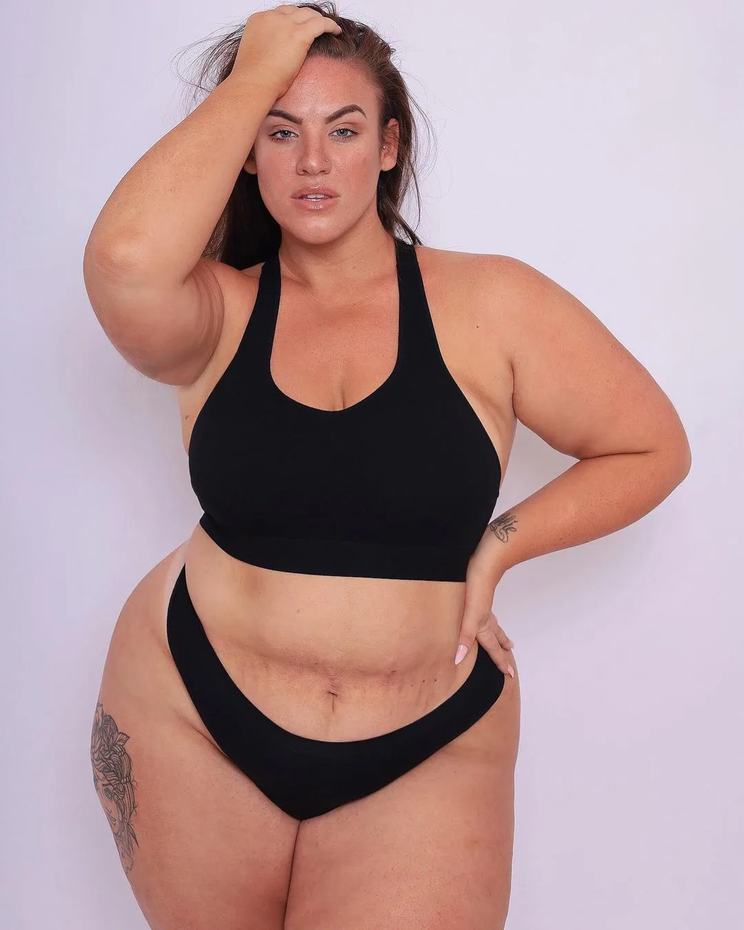 Danielle Lucy photo 8 — Brown, Chubby