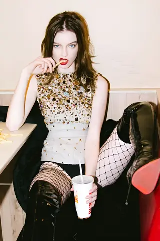 Dasha Sergeeva photo 10 — Grey, Caucasian