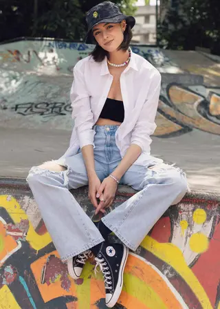 Dayane Hofer photo 2 — Brown, Slim