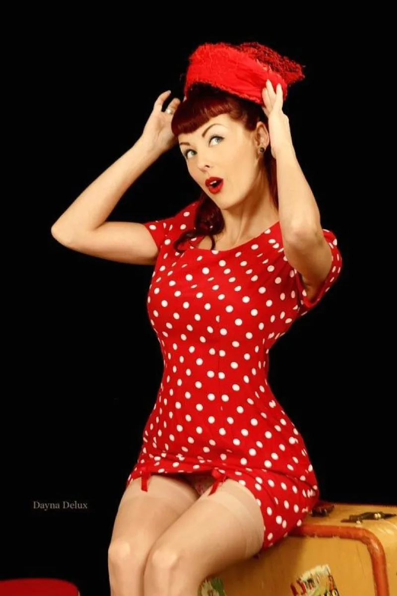 Dayna Delux photo 6 — Glamour Model, American