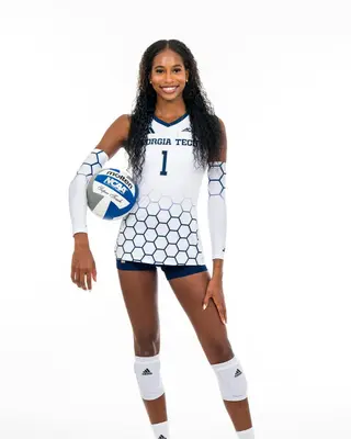 DeAndra Pierce photo 1 — American, Caucasian