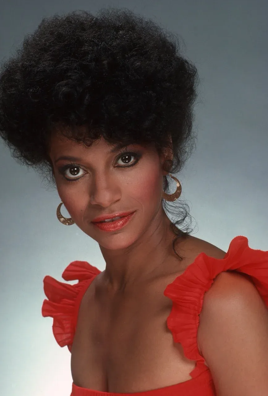 Debbie Allen photo 5 — Black, Actress, Director, Musician, Producer