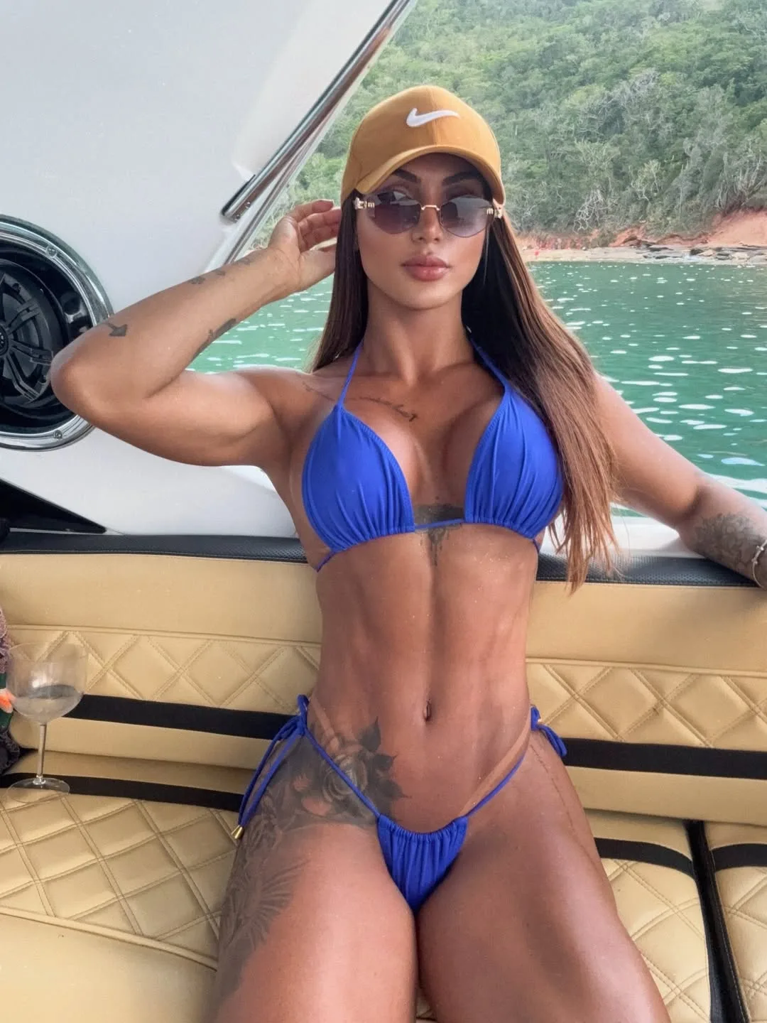 Debora Buy photo 1 — Brazilian, Black