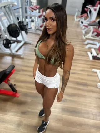 Debora Buy photo 2 — Black, Muscular