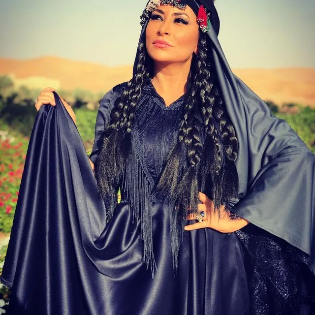 Deema Bayyaa photo 2 — Brown, Average