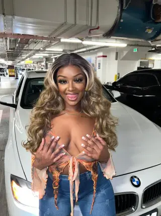 Deja Marie photo 9 — Average, Brown