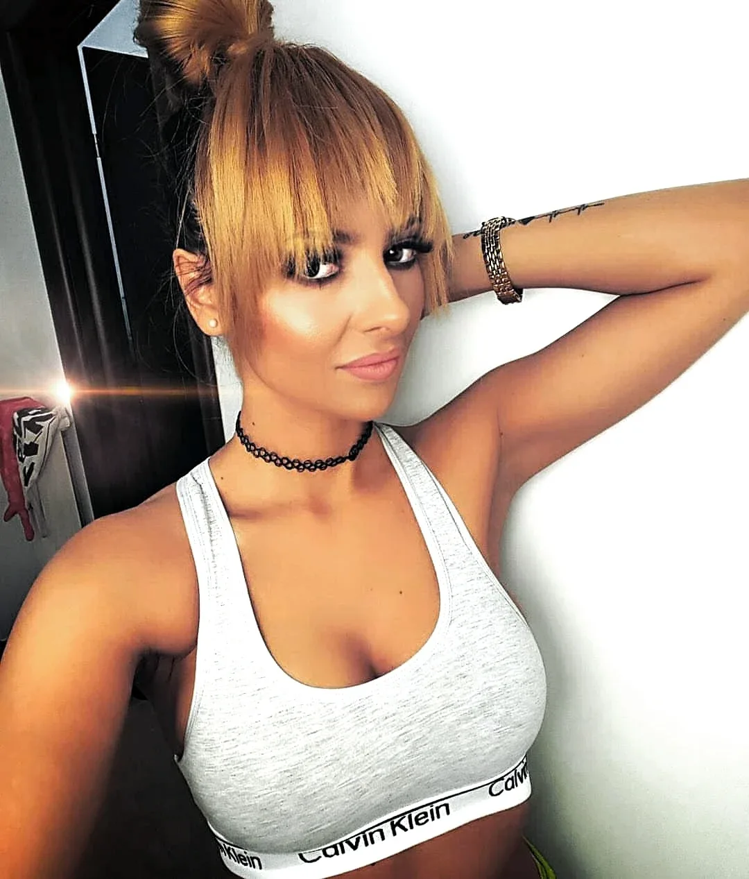 Deniz Brizo photo 6 — Actress, Camgirl, Glamour Model, Musician, TikTok Star, YouTuber, Moldovan