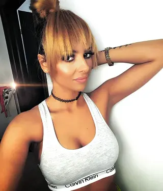 Deniz Brizo photo 6 — Actress, Camgirl, Glamour Model, Musician, TikTok Star, YouTuber, Moldovan
