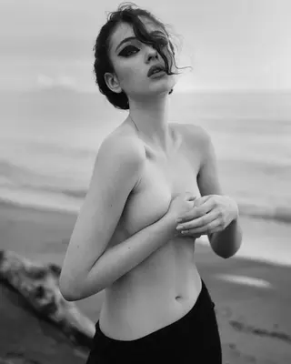 Deva Cassel photo 16 — Hazel, Caucasian