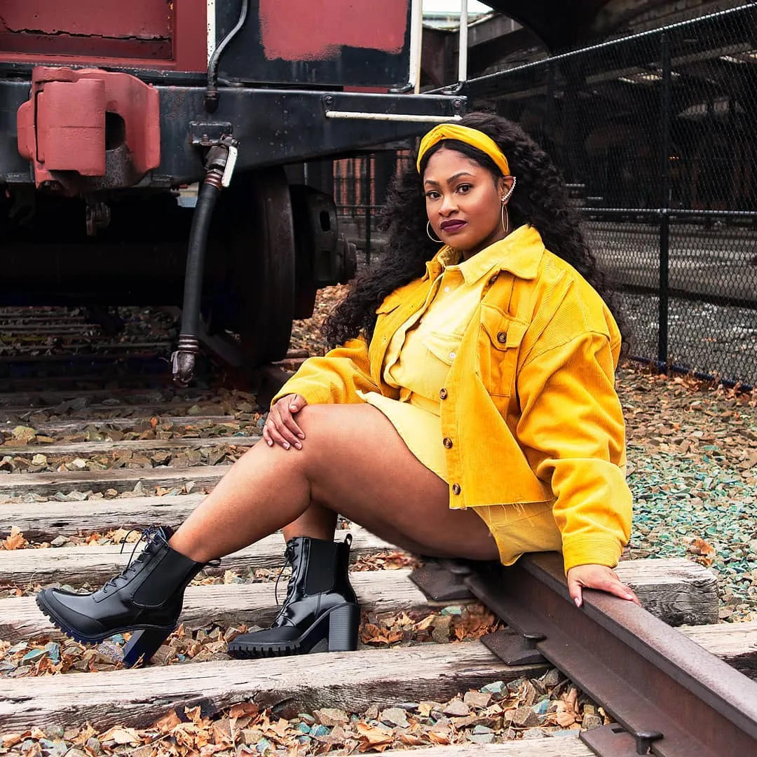 Devenie Sade photo 14 — Chubby, Black