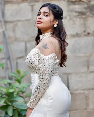 Dharsha Gupta photo 1 — Indian, Black