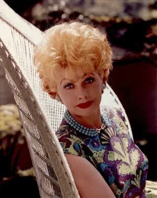 Diane Belmont photo 16 — Blue, Caucasian