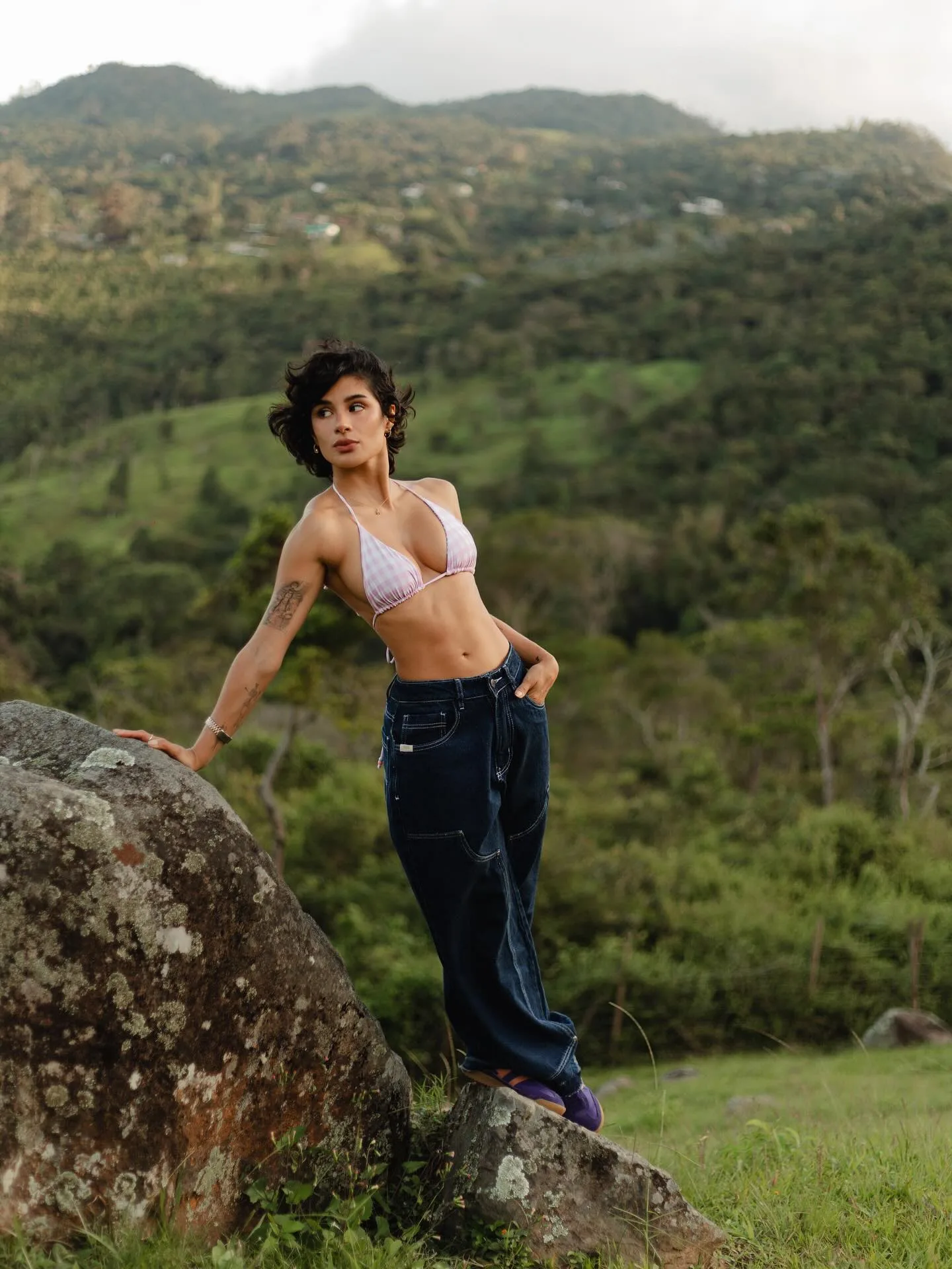 Diane Guerrero photo 2 — Brown, Slim