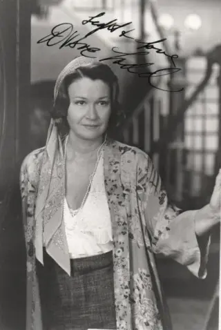 Diane Ladd photo 9 — Average, Green