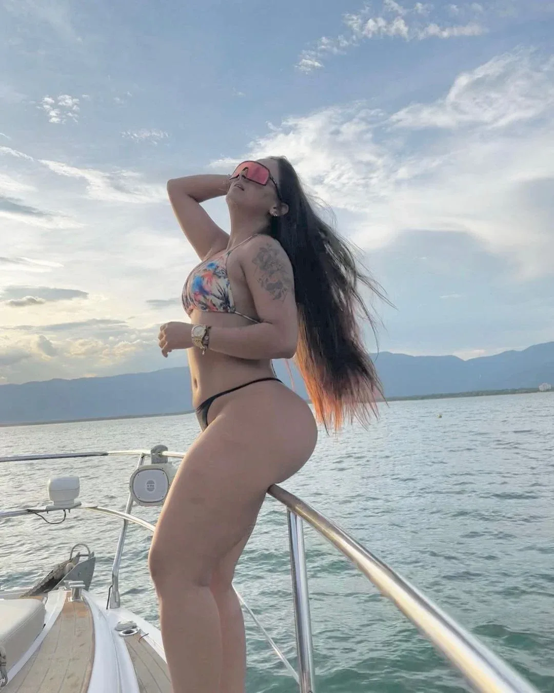 Dinalva Vasconcelos photo 9 — Chubby, Brown